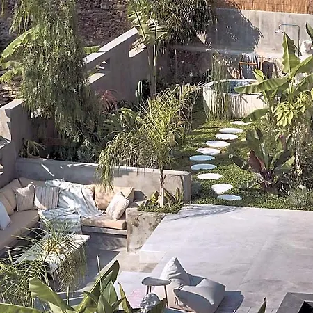 Отель Theros Exotica Contemporary Loft
