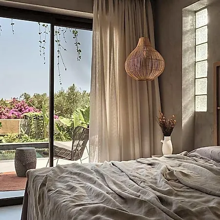 Theros Exotica Contemporary Loft Hotel 5*